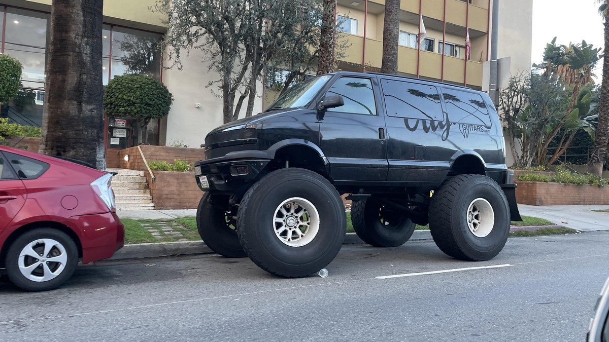Crazy Cars (25 pics)