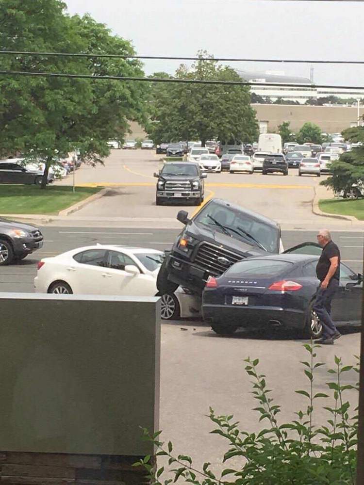 Bad Days Happen (21 pics)