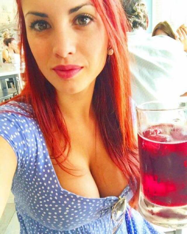 Hot Girls (21 pics) Hot Girls (21 pics)