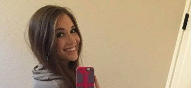 Girls In Yoga Pants (21 pics)