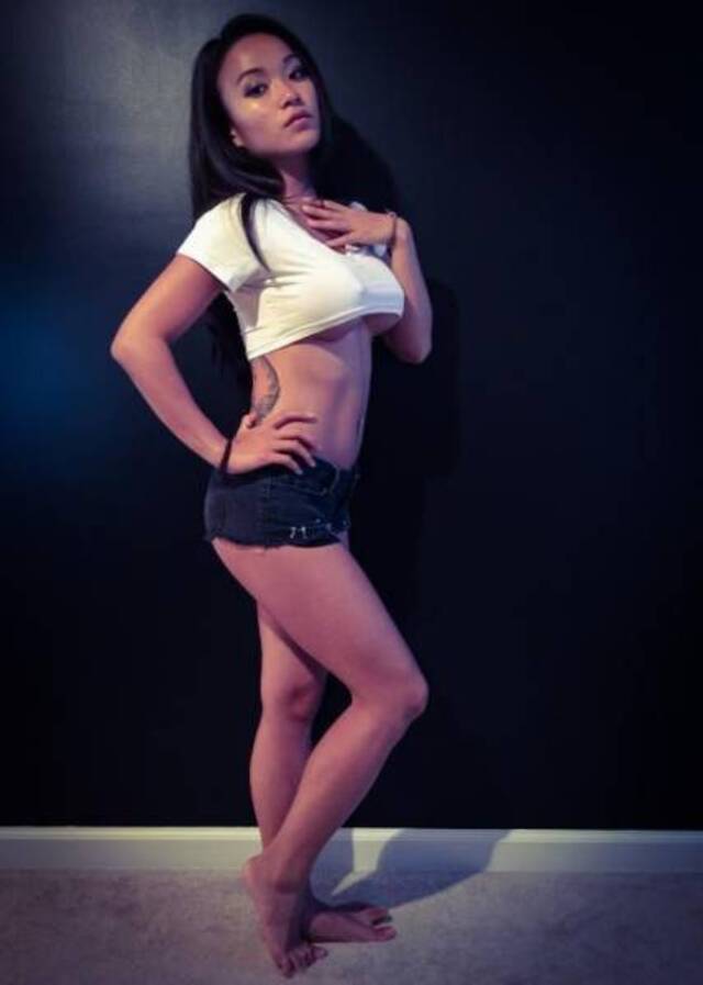 Asian Girls (21 pics)