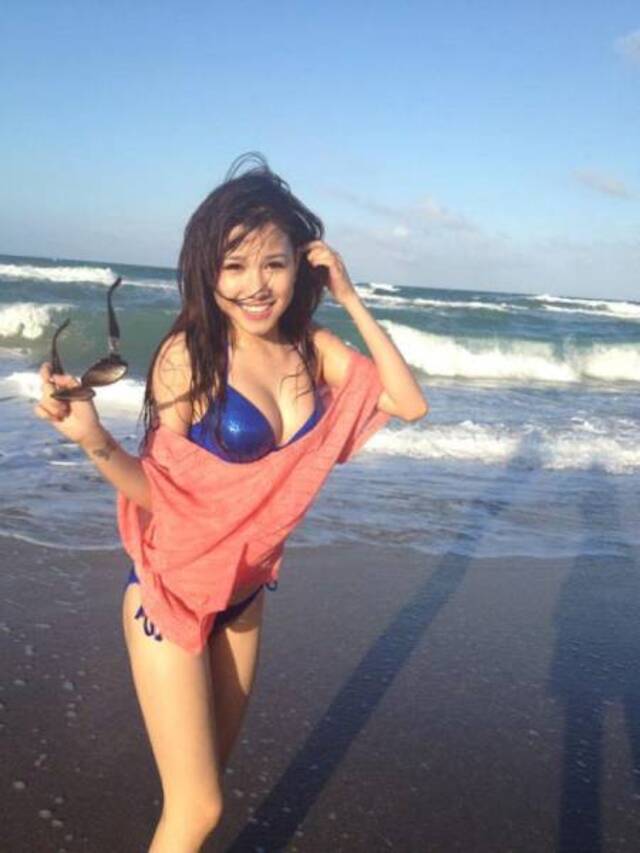 Asian Girls (21 pics)