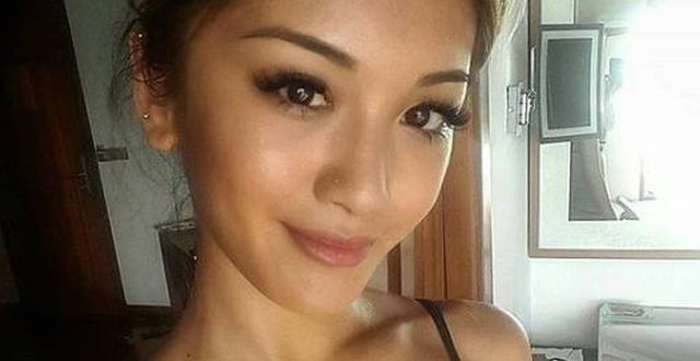 Asian Girls (21 pics)
