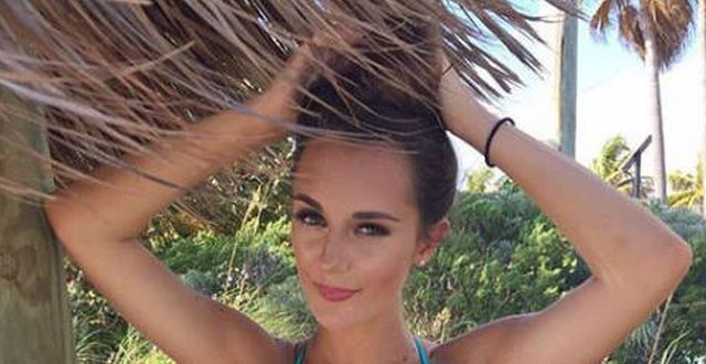 Bikini Girls (21 pics)