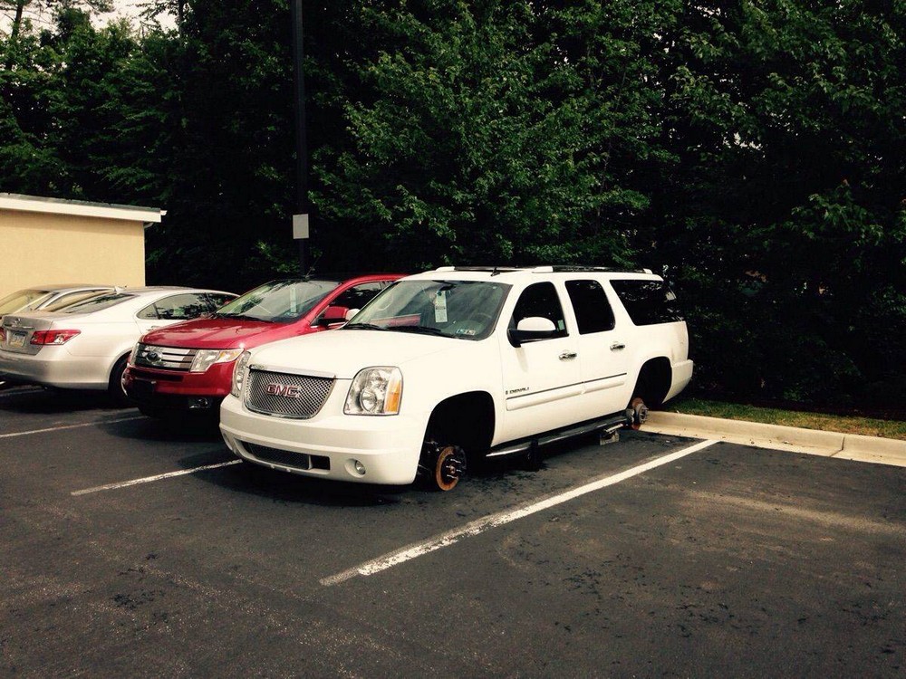 Bad Days Happen (27 pics)
