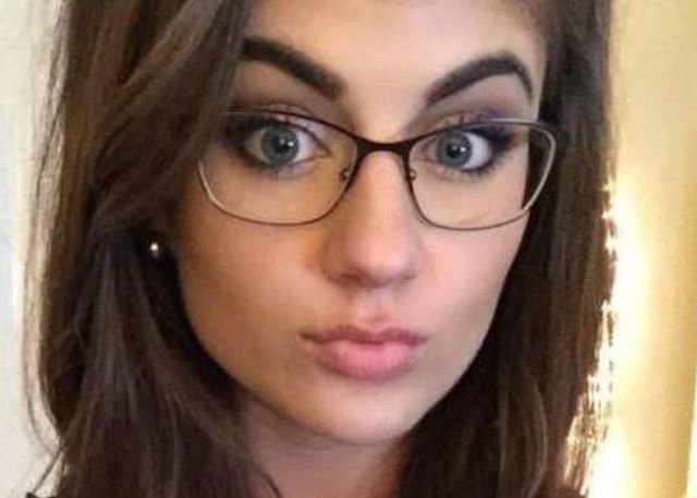 Girls In Glasses (21 pics)