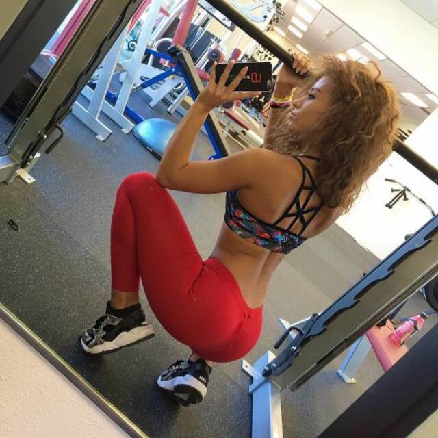 Slim Girls (21 pics) Slim Girls (21 pics)
