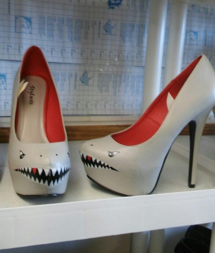 Strange Finds In Thrift Shops (19 pics)