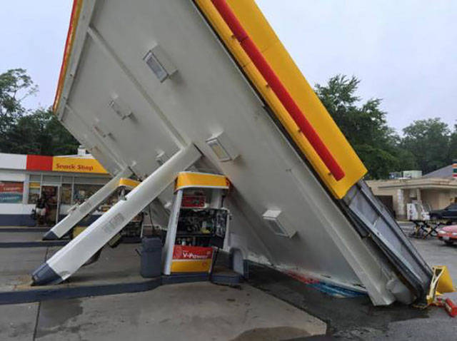 Bad Days Happen (21 pics)