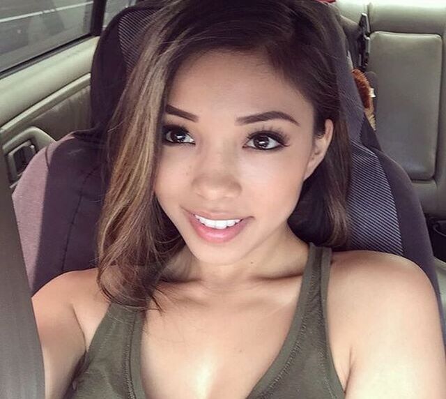 Asian Girls (21 pics)