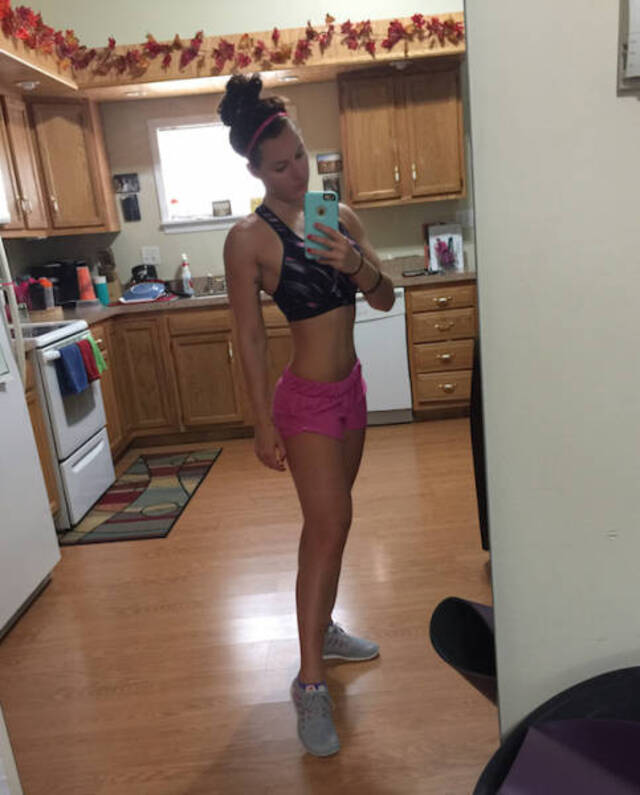 Slim Girls (21 pics)