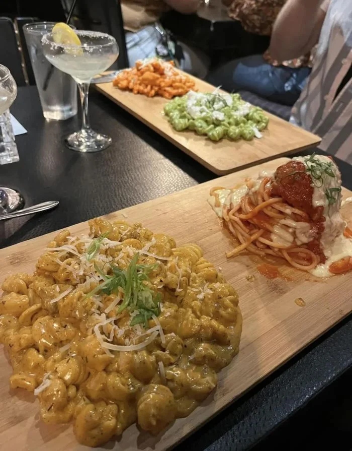 Crazy Food Serving (19 pics)