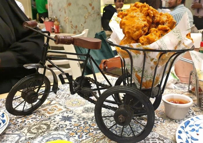 Crazy Food Serving (19 pics)
