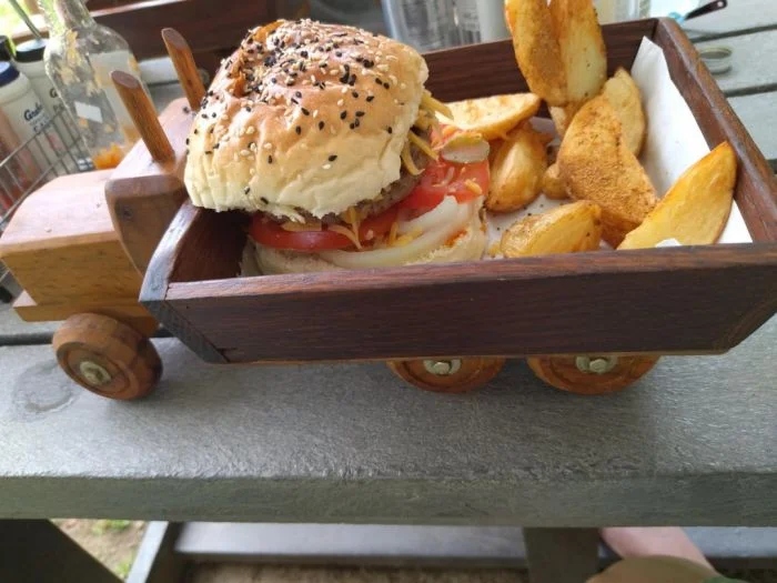 Crazy Food Serving (19 pics)