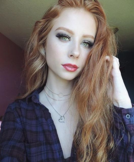 Redhead Girls (21 pics)
