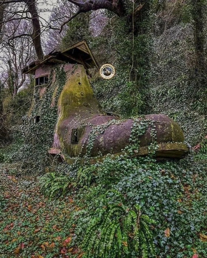 Atmospheric Abandoned Places (23 pics)