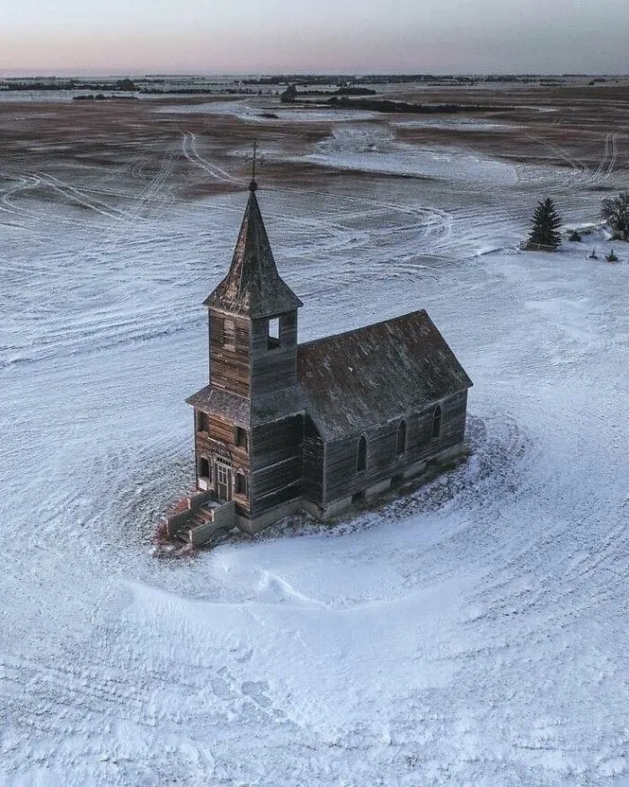Atmospheric Abandoned Places (23 pics) Atmospheric Abandoned Places (23 pics)