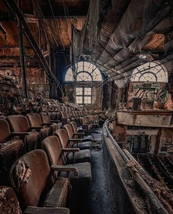 Atmospheric Abandoned Places (23 pics) Atmospheric Abandoned Places (23 pics)