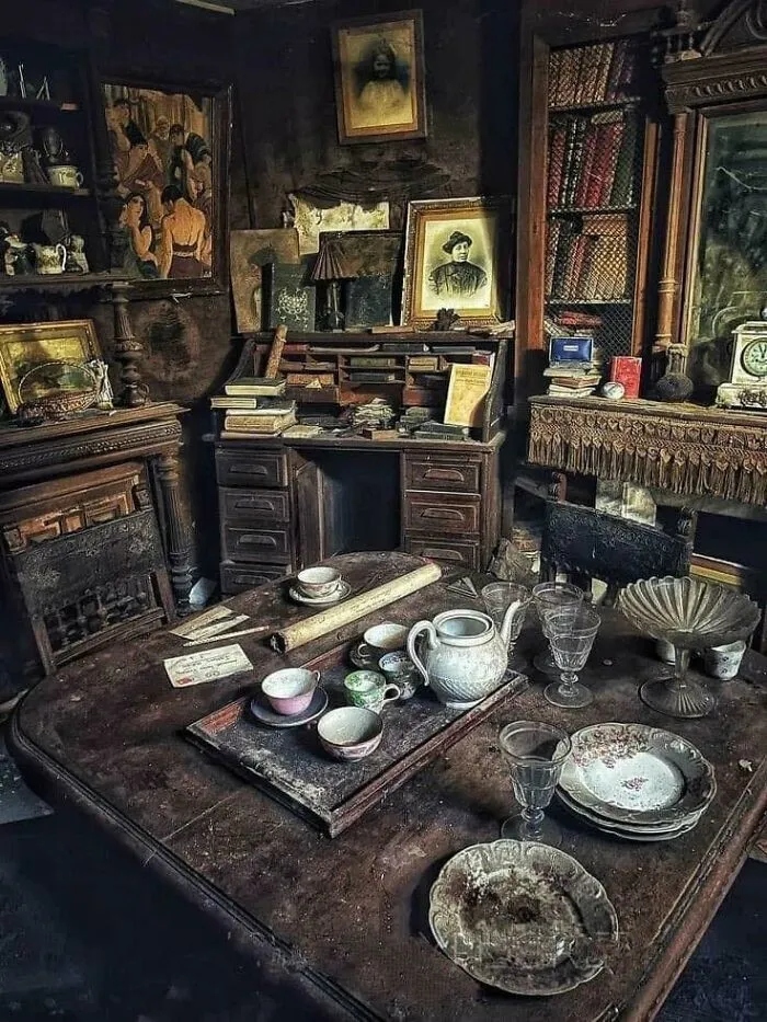 Atmospheric Abandoned Places (23 pics) Atmospheric Abandoned Places (23 pics)