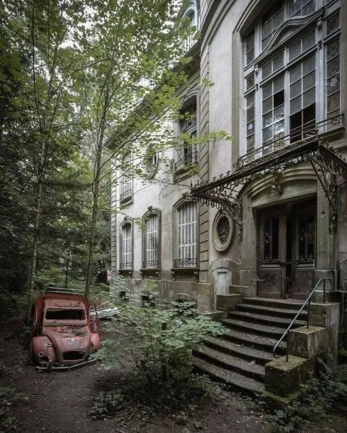 Atmospheric Abandoned Places (23 pics) Atmospheric Abandoned Places (23 pics)