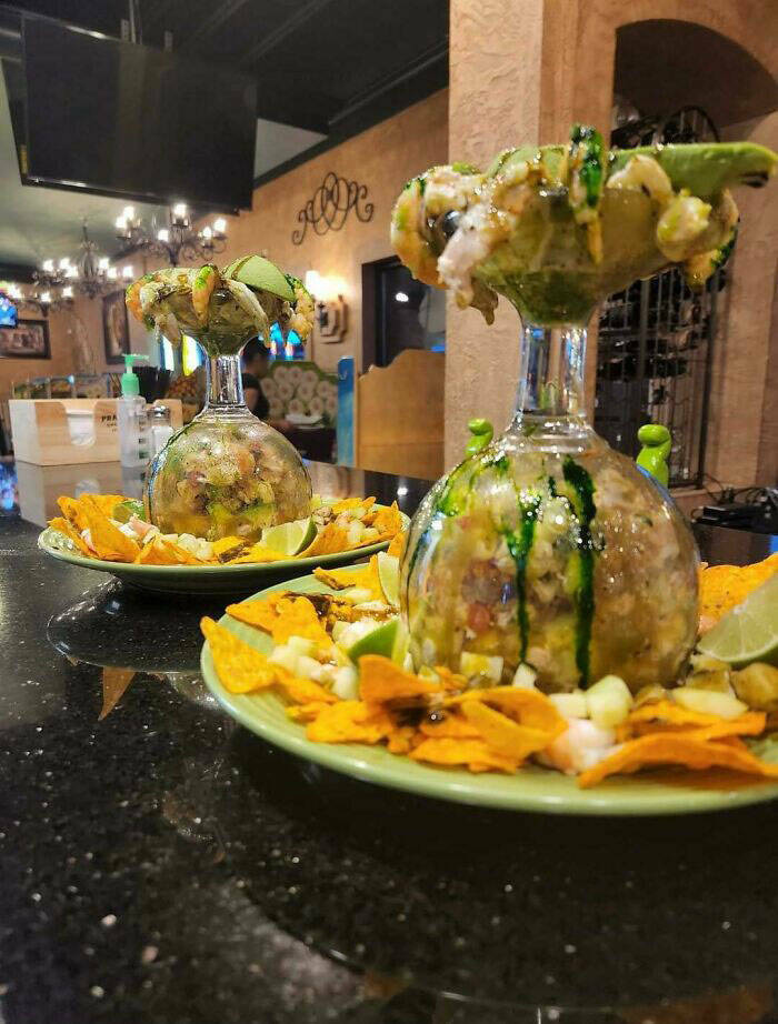 Crazy Food Serving (25 pics)