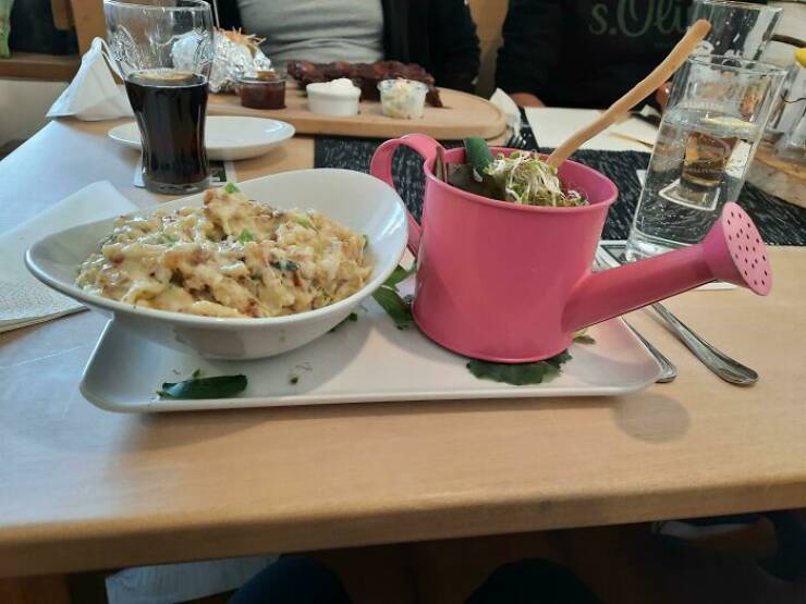 Crazy Food Serving (25 pics)
