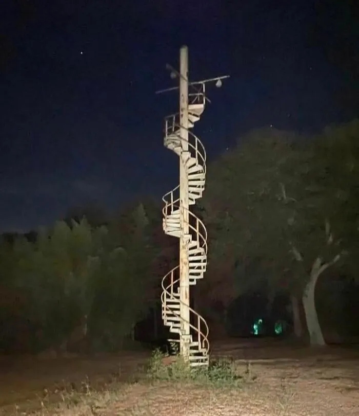 Creepy Photos (25 pics)