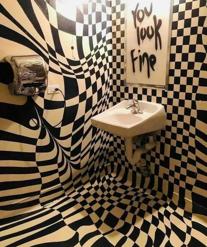 Creepy Photos (25 pics)