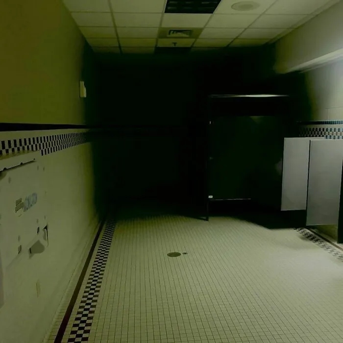Creepy Photos (25 pics)
