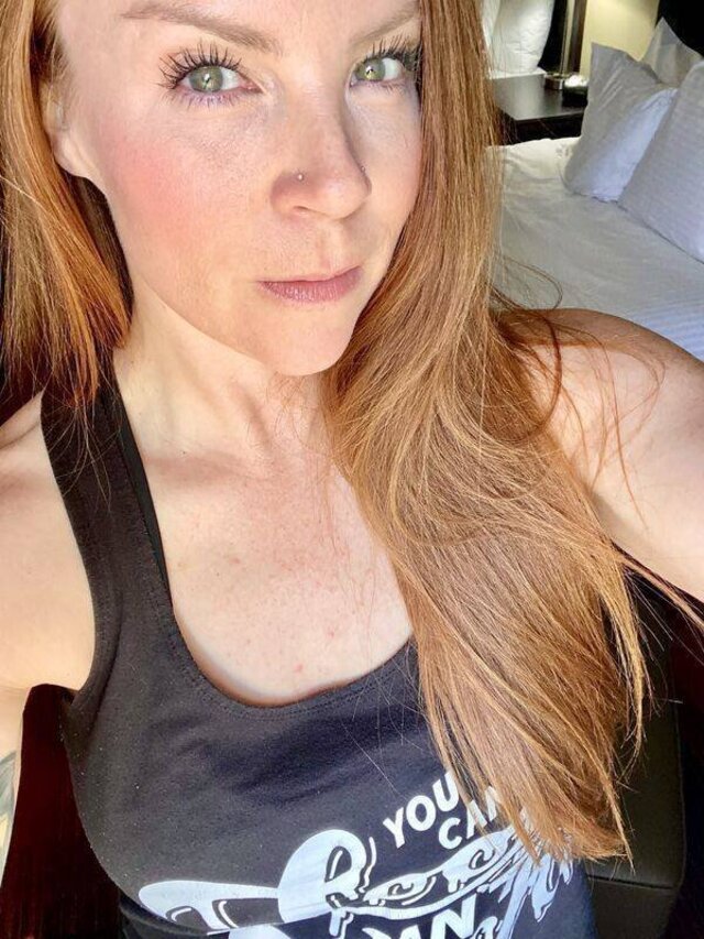 Redhead Girls (21 pics)