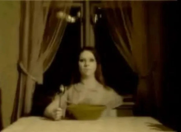 Creepy Photos (25 pics)