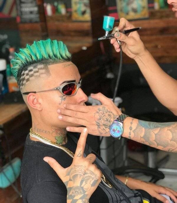 Awful Haircuts (27 pics) Awful Haircuts (27 pics)