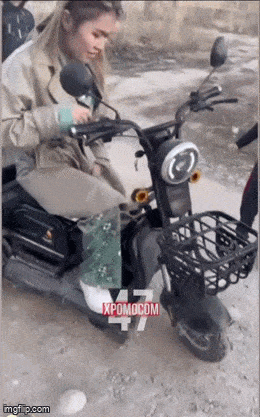 Acid GIFs, July 31 (25 gifs)