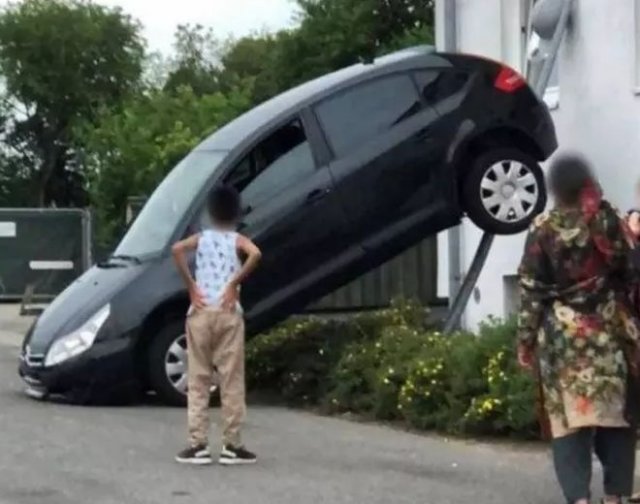Bad Days Happen (15 pics)