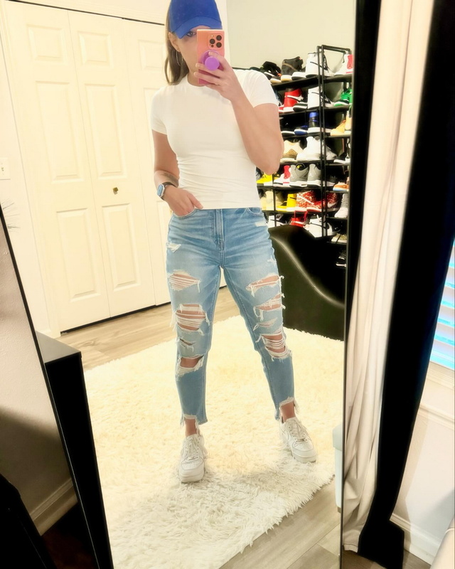 Girls In Jeans (21 pics) Girls In Jeans (21 pics)