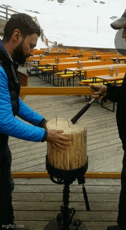 Acid GIFs, August 3 (25 gifs)