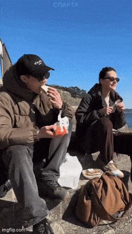 Acid GIFs, August 3 (25 gifs)