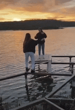 Acid GIFs, August 3 (25 gifs)