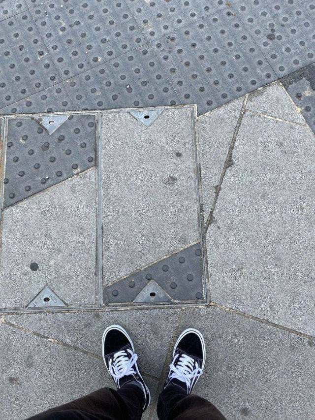 It's Annoying (17 pics) It's Annoying (17 pics)