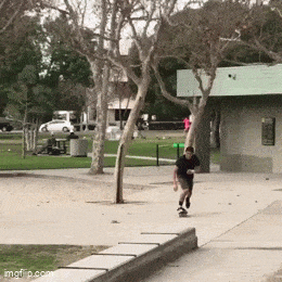Acid GIFs, August 7 (25 gifs) Acid GIFs, August 7 (25 gifs)