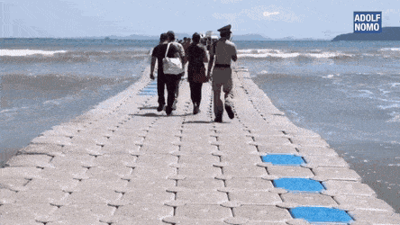 Acid GIFs, August 7 (25 gifs) Acid GIFs, August 7 (25 gifs)