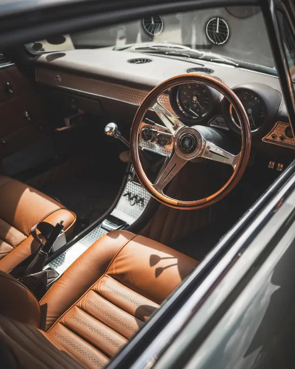 Amazing Car Interiors (23 pics) Amazing Car Interiors (23 pics)