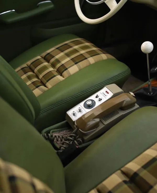 Amazing Car Interiors (23 pics) Amazing Car Interiors (23 pics)