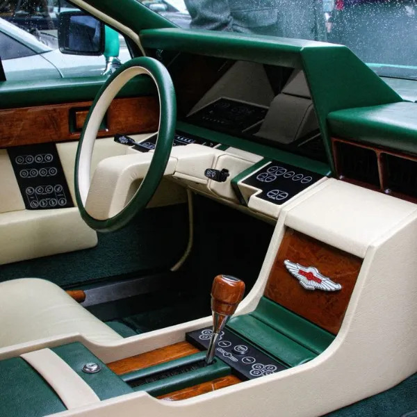 Amazing Car Interiors (23 pics) Amazing Car Interiors (23 pics)