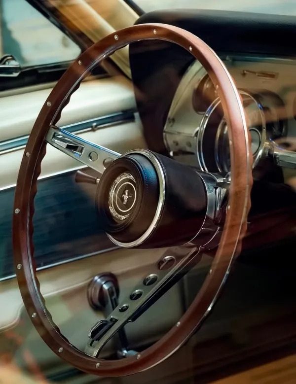 Amazing Car Interiors (23 pics) Amazing Car Interiors (23 pics)