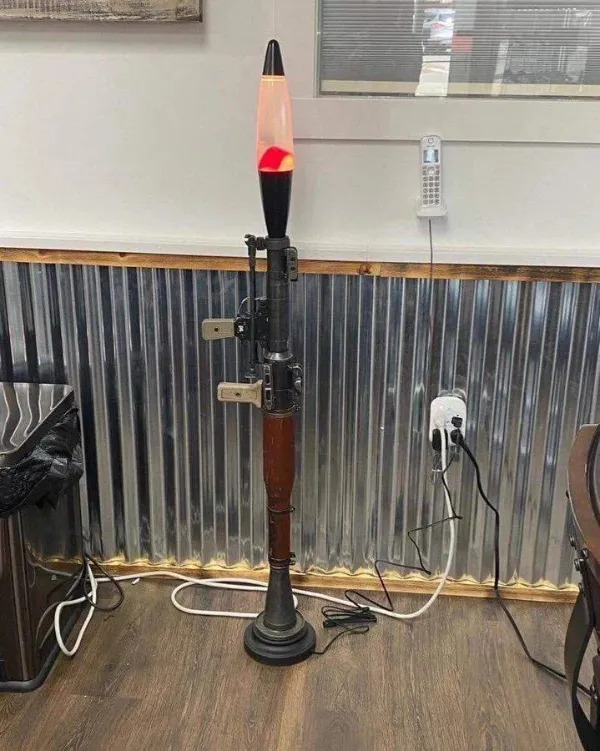What Is Going On Here? (27 pics)