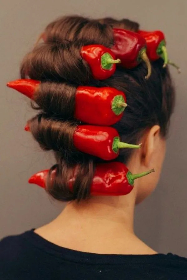 What Is Going On Here? (27 pics)