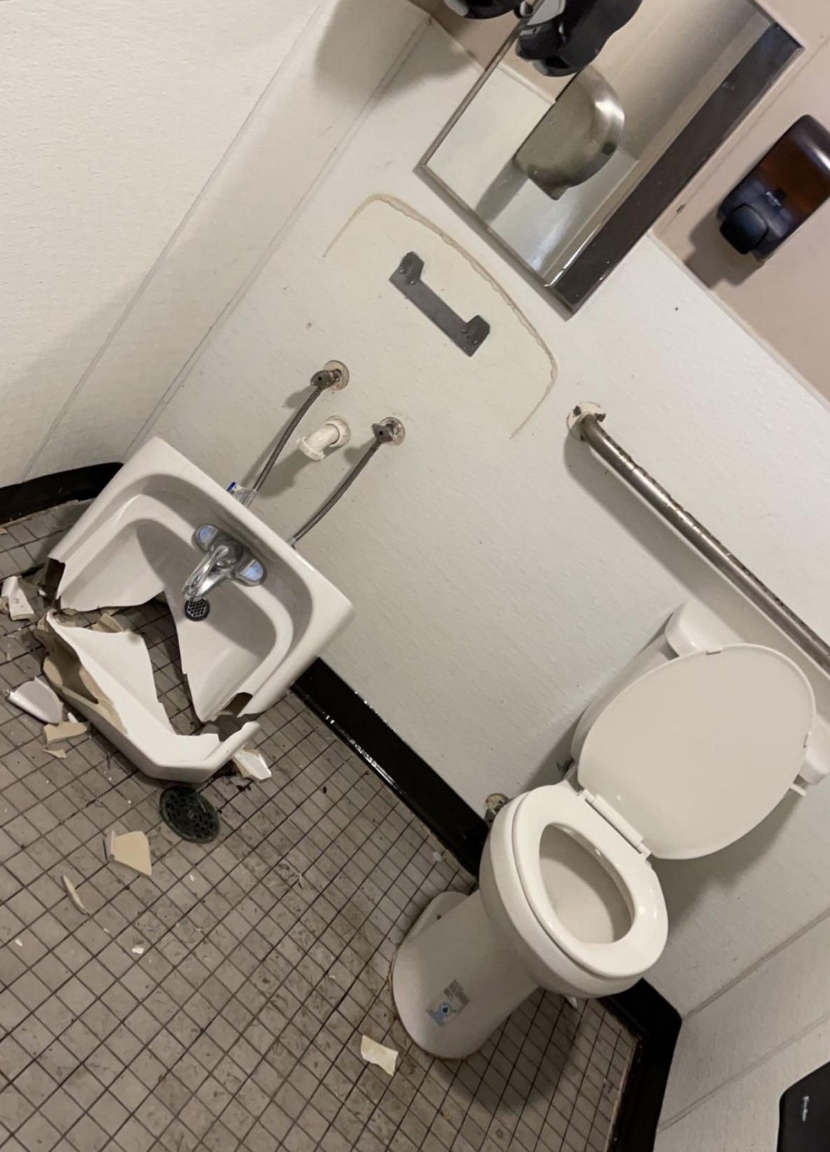 Bad Days Happen (25 pics)