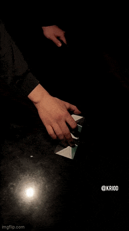 Acid GIFs, August 10 (25 gifs) Acid GIFs, August 10 (25 gifs)
