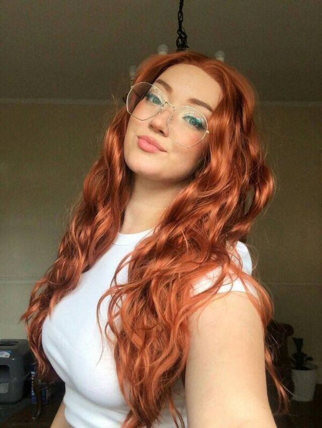 Redhead Girls (21 pics) Redhead Girls (21 pics)